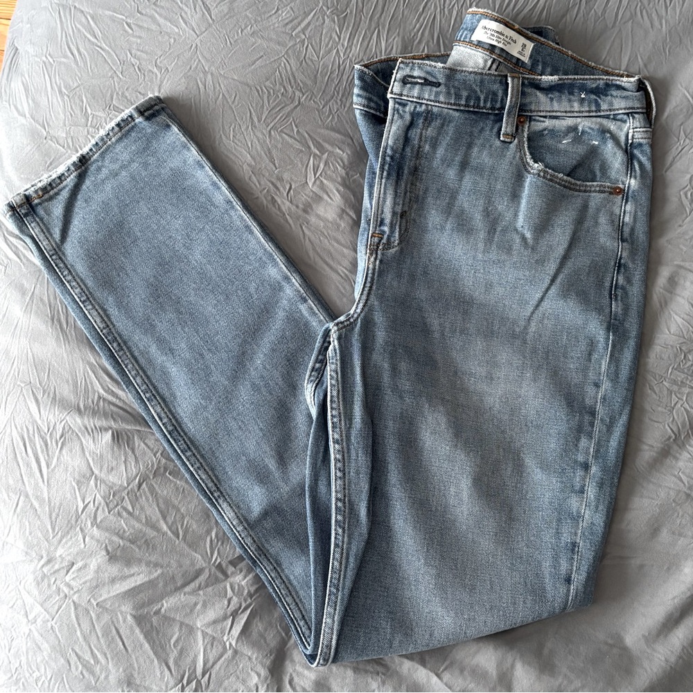 Abercrombie & Fitch The 90s Slim Straight Ultra High Rise